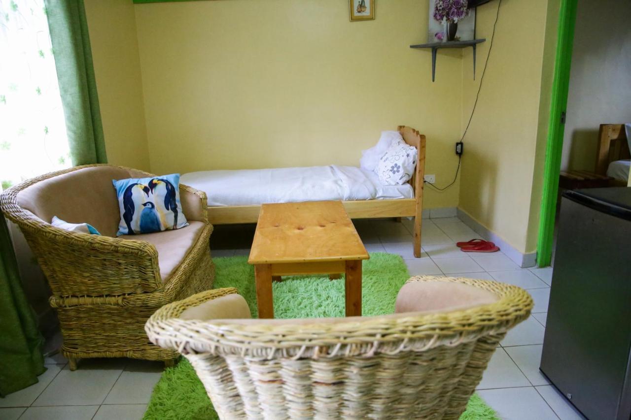 Africana Yard Китале Экстерьер фото